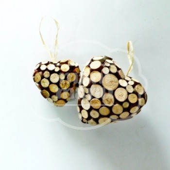 Corazón decorado con madera natural 90 x 90 mm