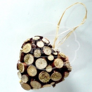 Corazón decorado con madera natural 130 x 130 mm