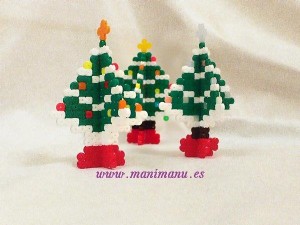 Árbol de navidad en 3D con hama beads